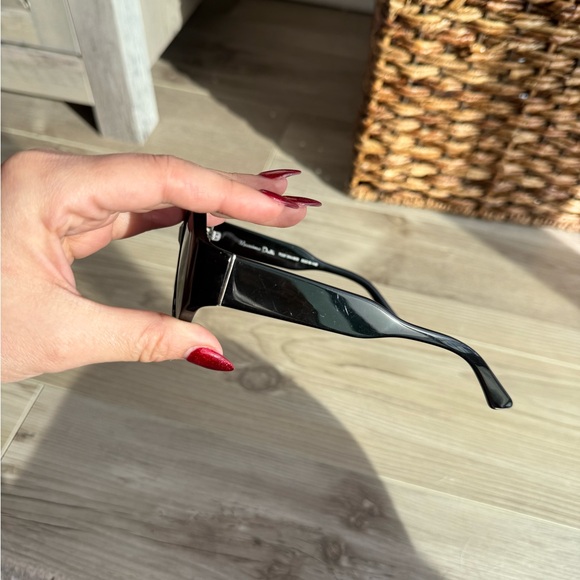 Massimo Dutti Classic Black Sunglasses - Picture 5 of 5
